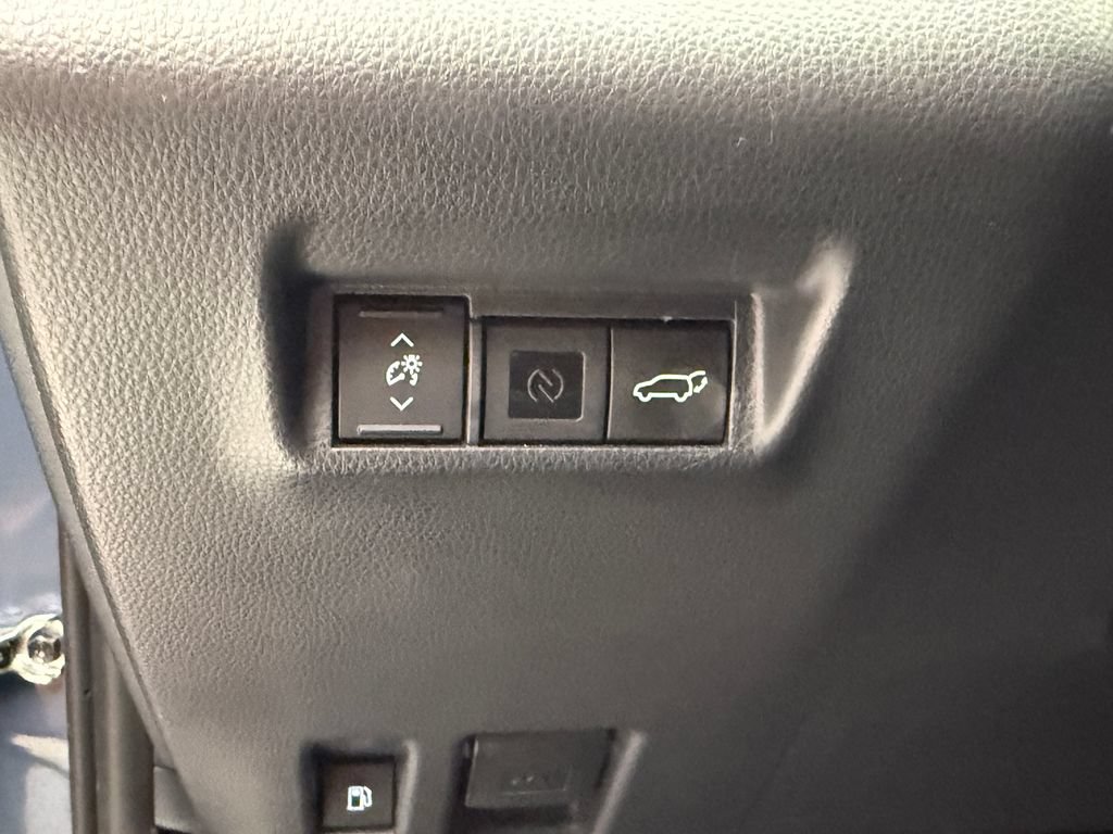 Used 2026 Toyota RAV4 XLE Premium AWD/4WD image 20