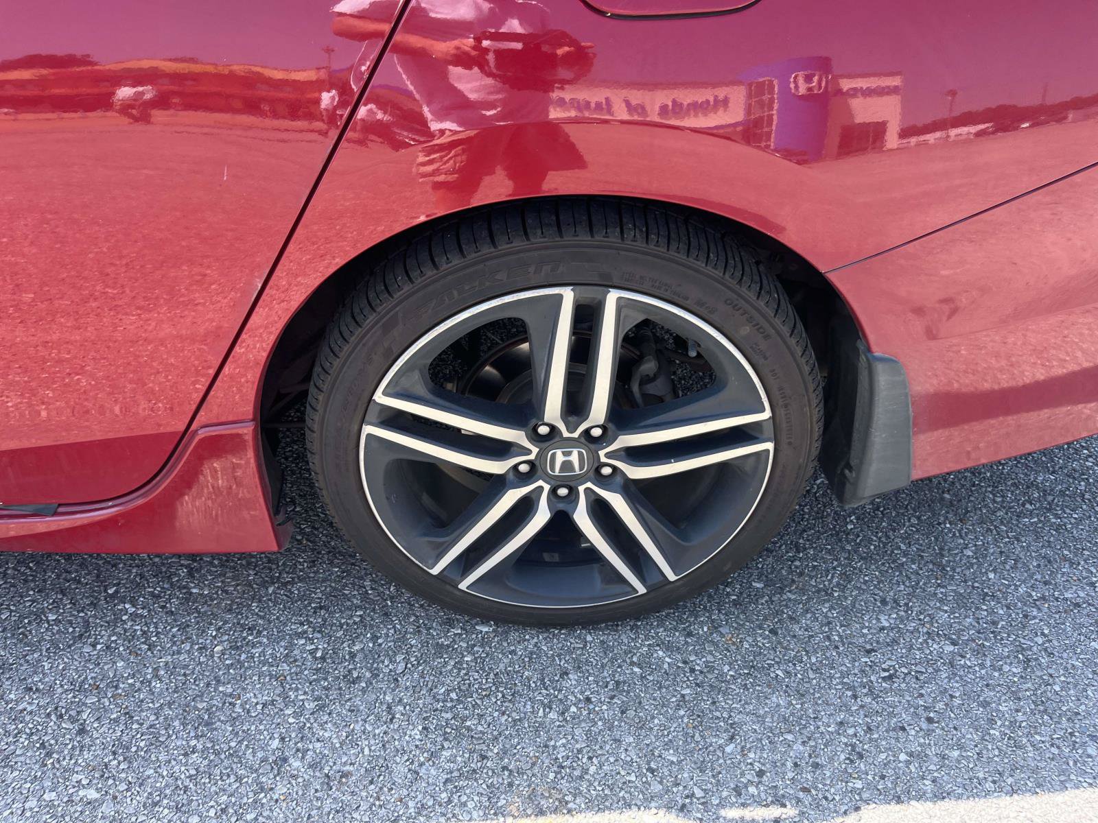 Used 2016 Honda Accord Sport image 8