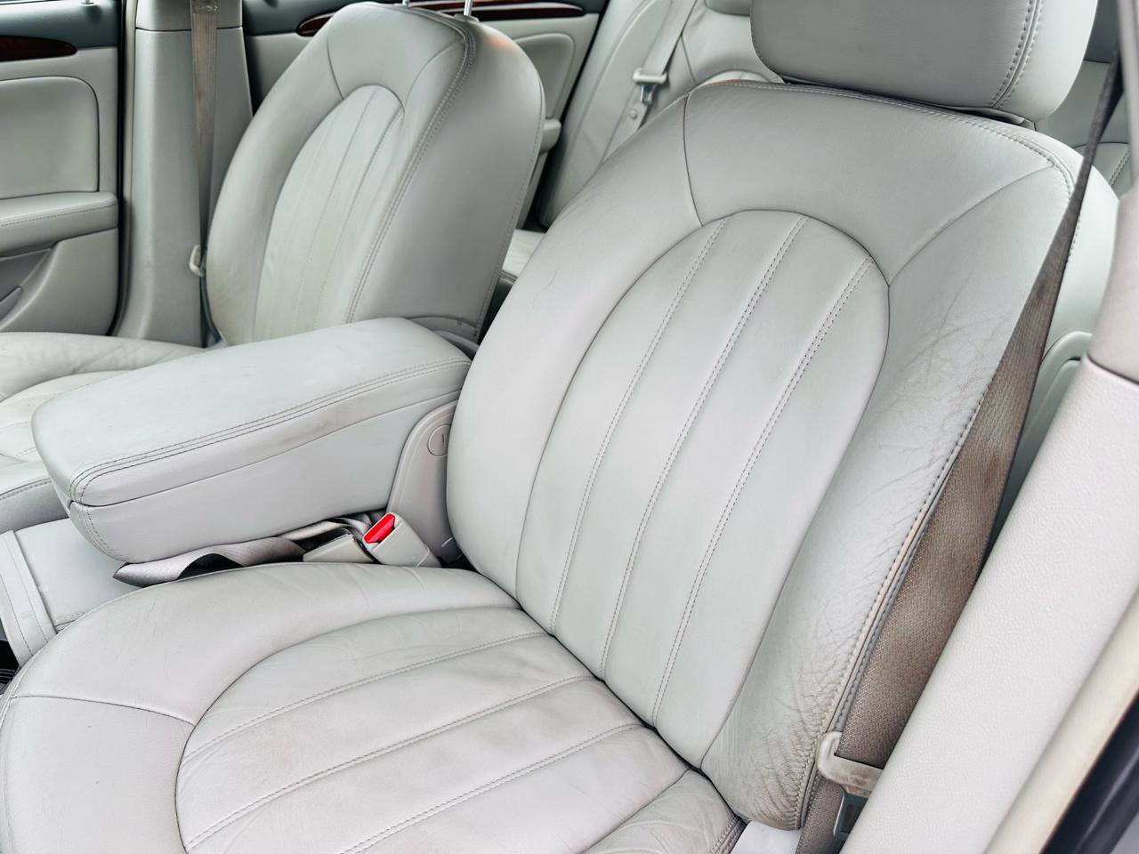 Used 2008 Buick Lucerne CXL w/ Driver Confidence Package FWD image 21