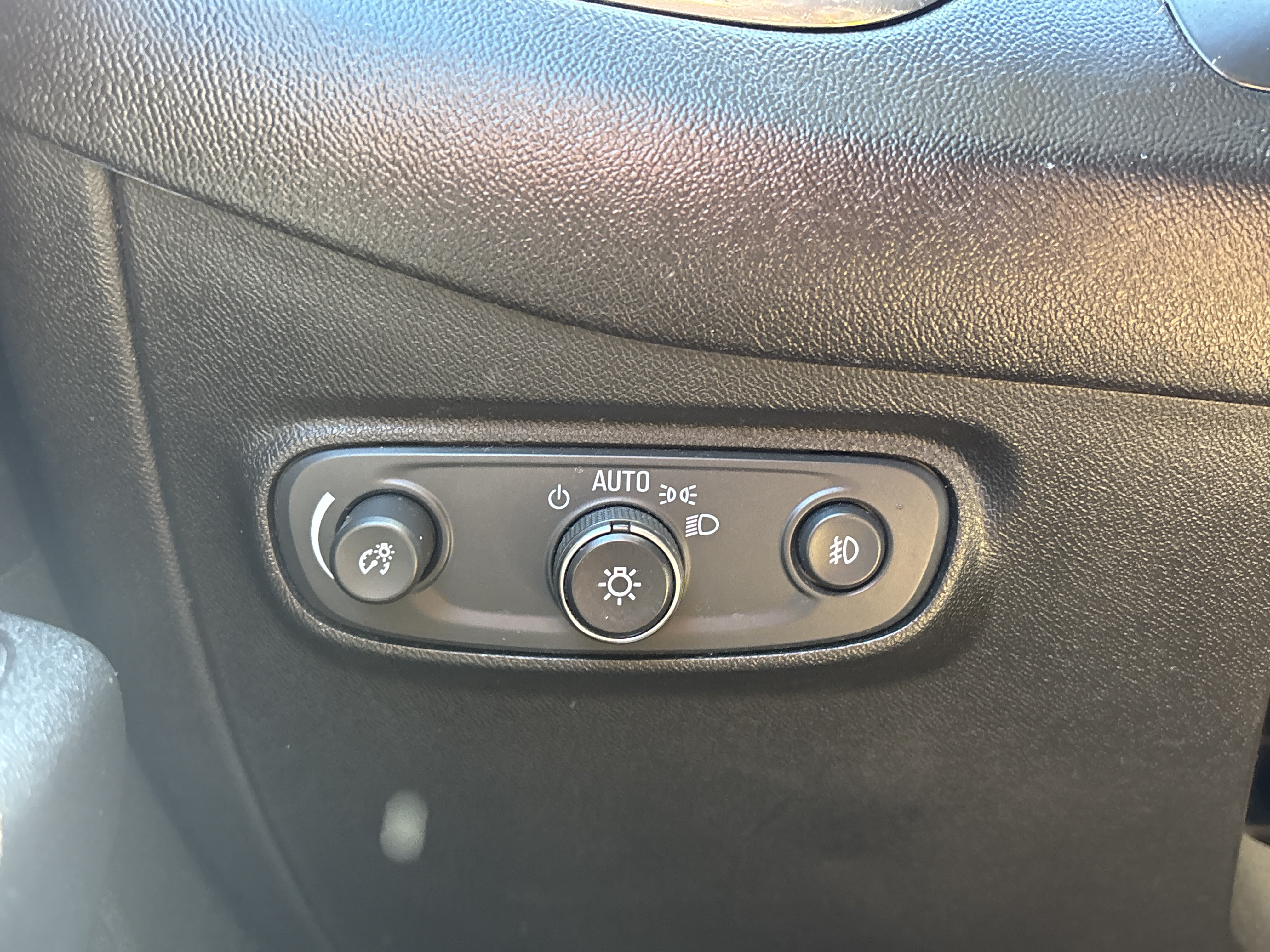 Used 2020 Chevrolet Equinox LT FWD image 26