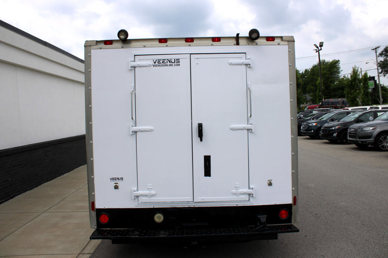 Used 2004 Chevrolet Express 3500 image 5