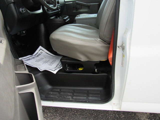 Used 2017 Chevrolet Express 2500 RWD image 25