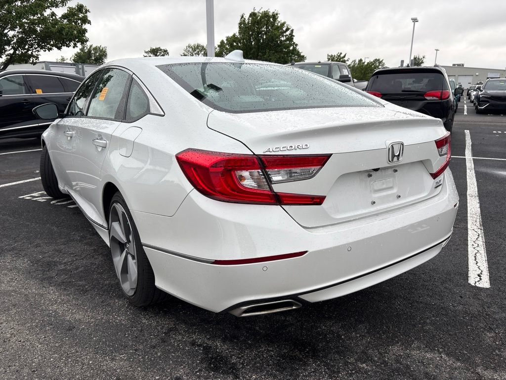 Used 2019 Honda Accord Touring image 6