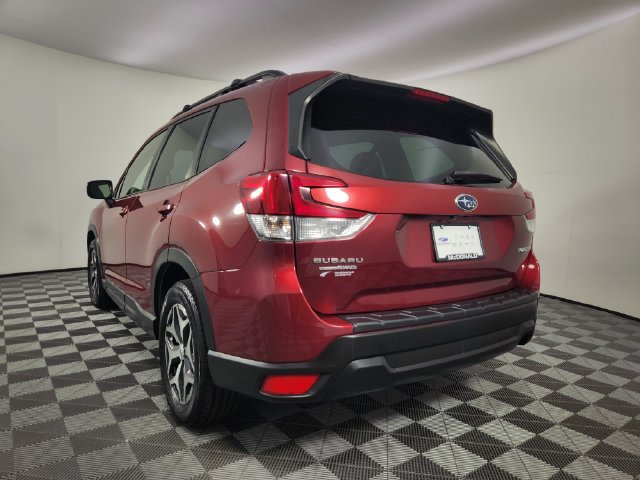 Used 2021 Subaru Forester Premium w/ Popular Package #1 AWD/4WD image 3