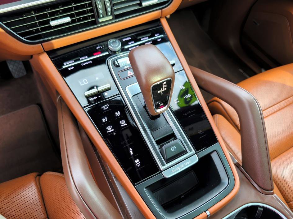 Used 2022 Porsche Cayenne Coupe image 26