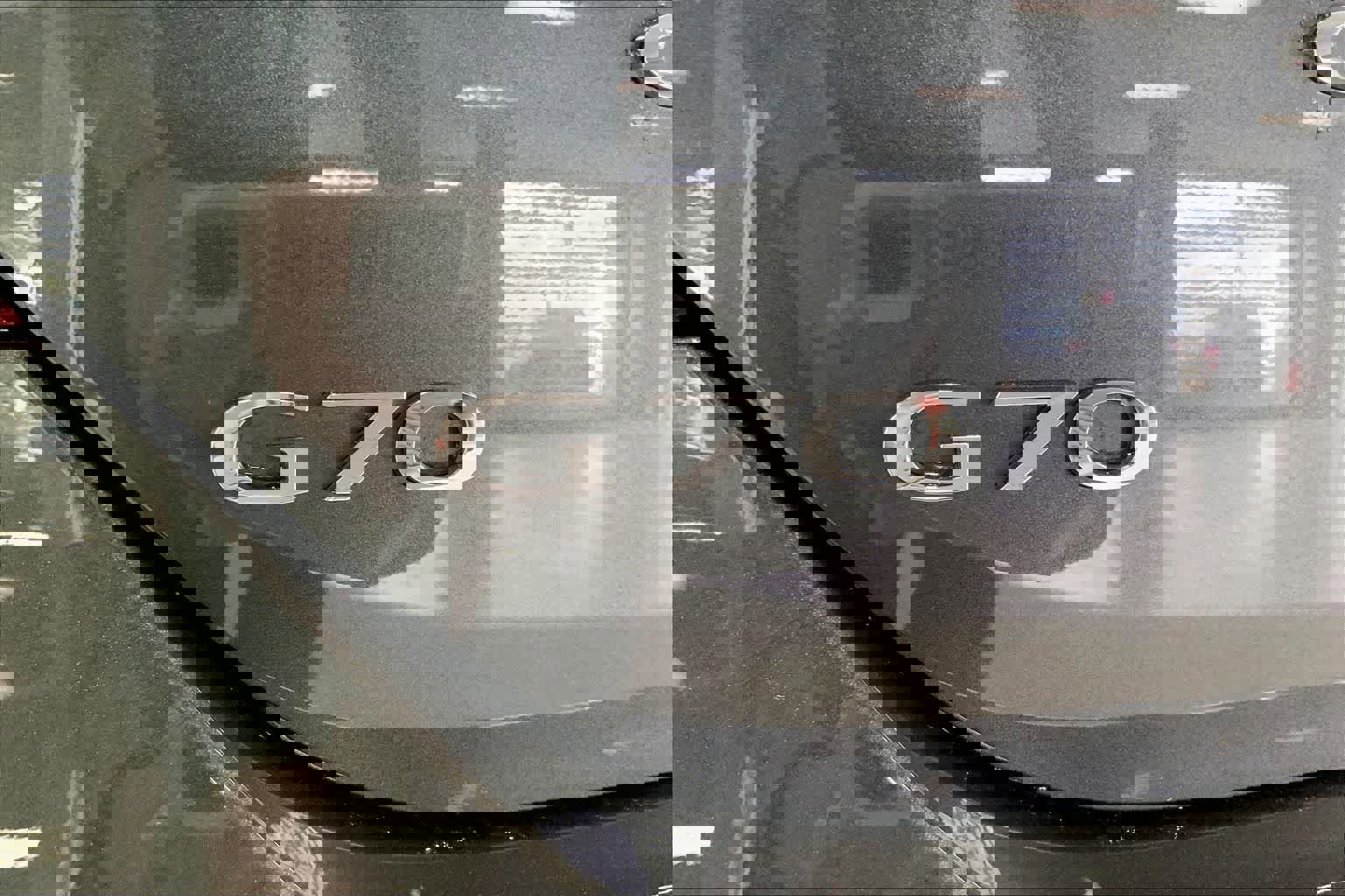 Used 2023 Genesis G70 2.0T w/ Sport Prestige Package image 7