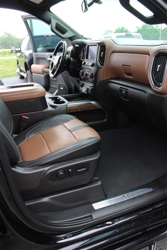 Used 2022 Chevrolet Silverado 2500 High Country w/ Z71 Off-Road Package AWD/4WD image 23
