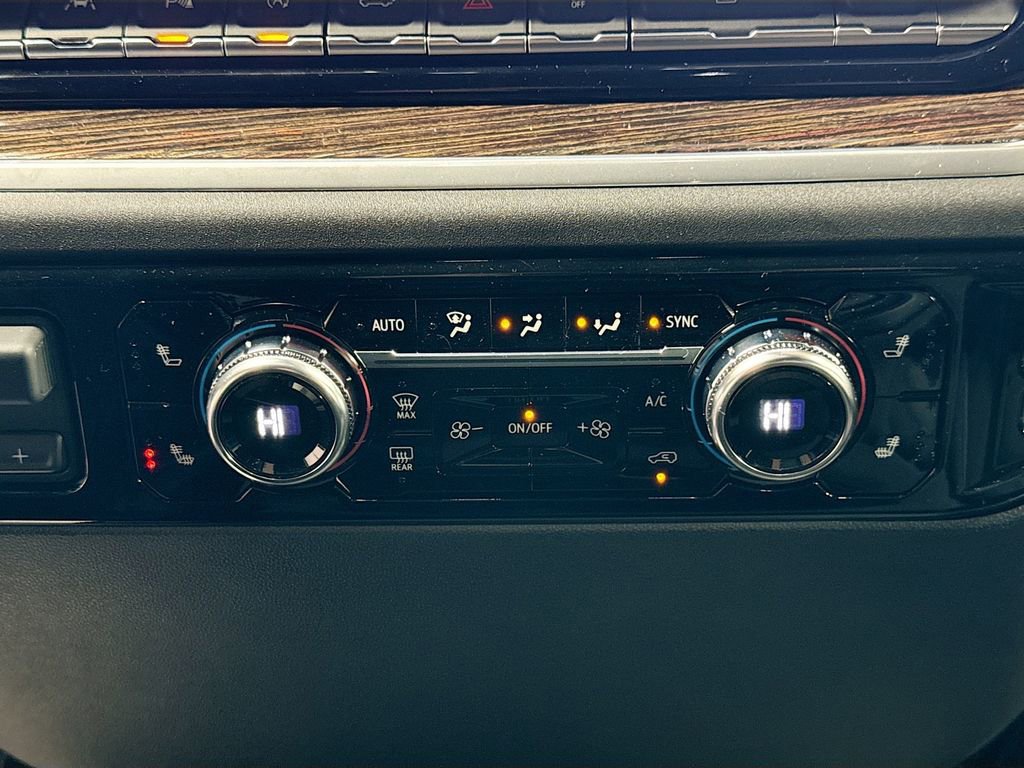 New 2026 GMC Sierra 1500 SLE w/ Preferred Package image 16