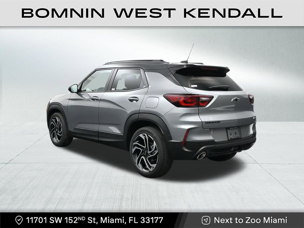 Used 2025 Chevrolet TrailBlazer RS image 3