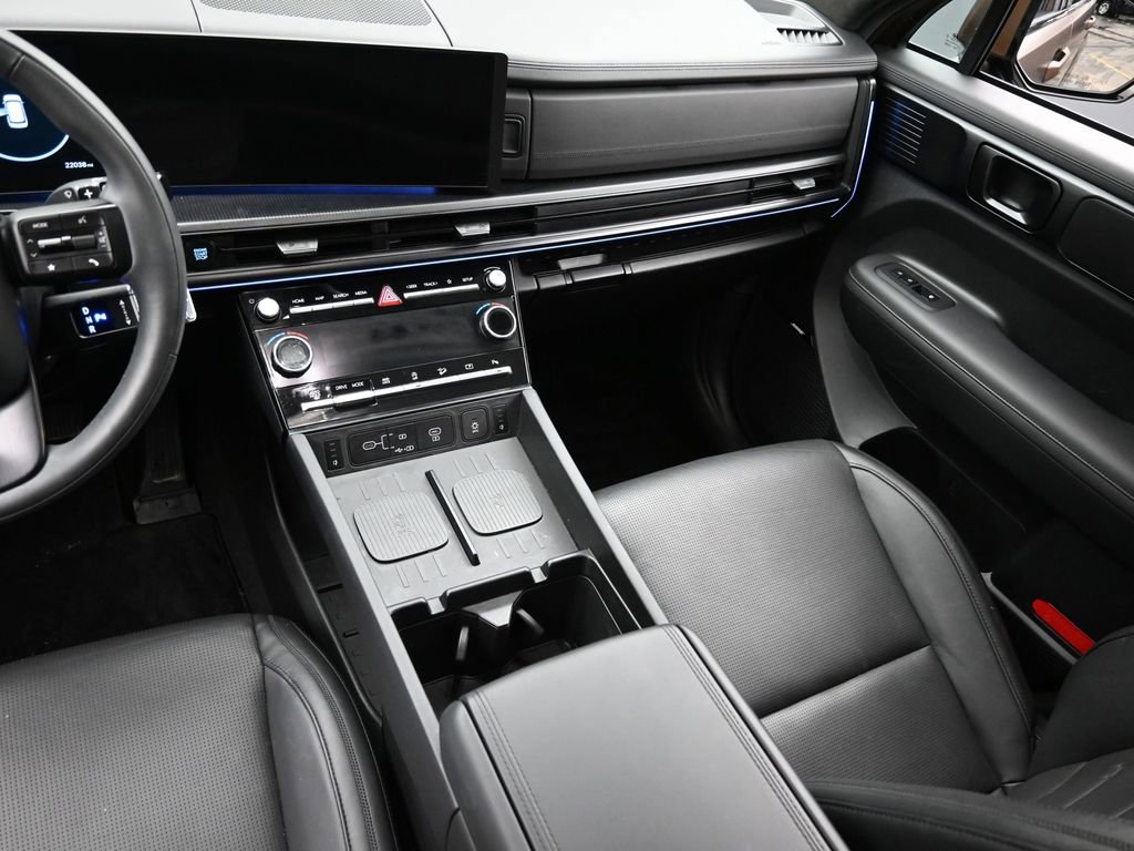 Used 2024 Hyundai Santa Fe Calligraphy image 15