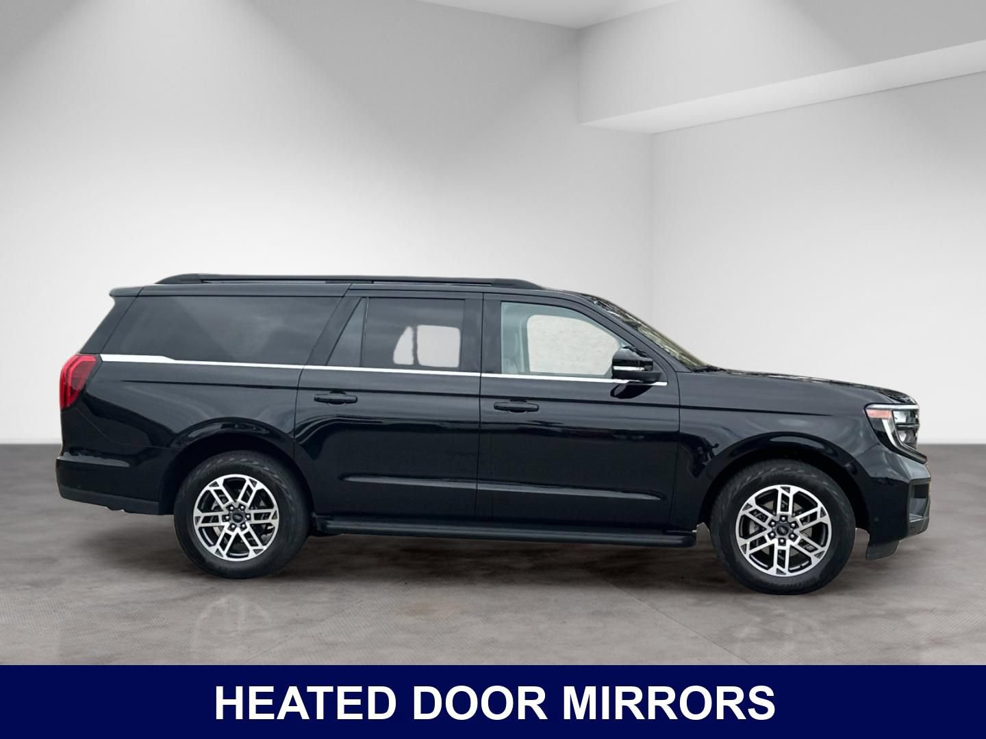 Used 2025 Ford Expedition Max Active AWD/4WD image 7