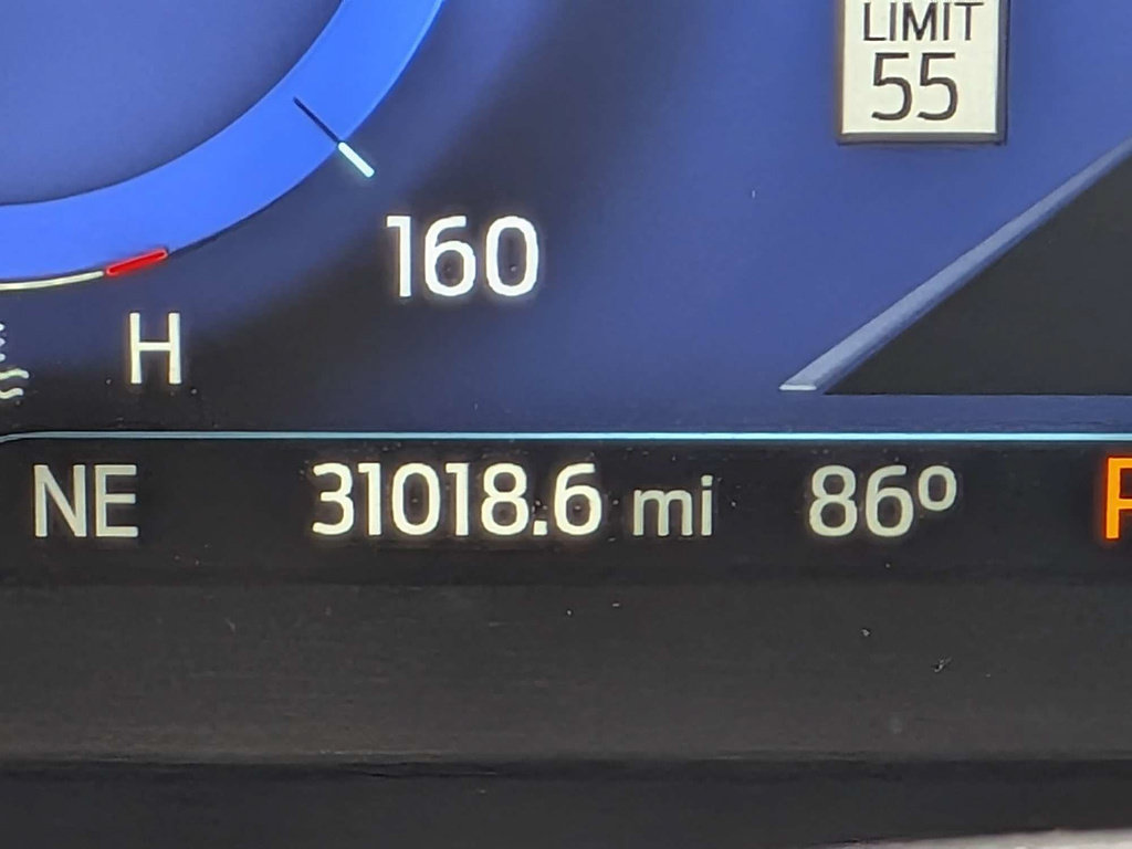 Used 2022 Ford Explorer Platinum w/ Technology Package AWD/4WD image 34