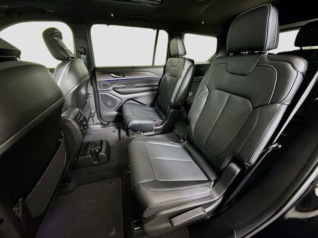 New 2025 Jeep Grand Cherokee L Overland w/ Luxury Tech Group IV image 24