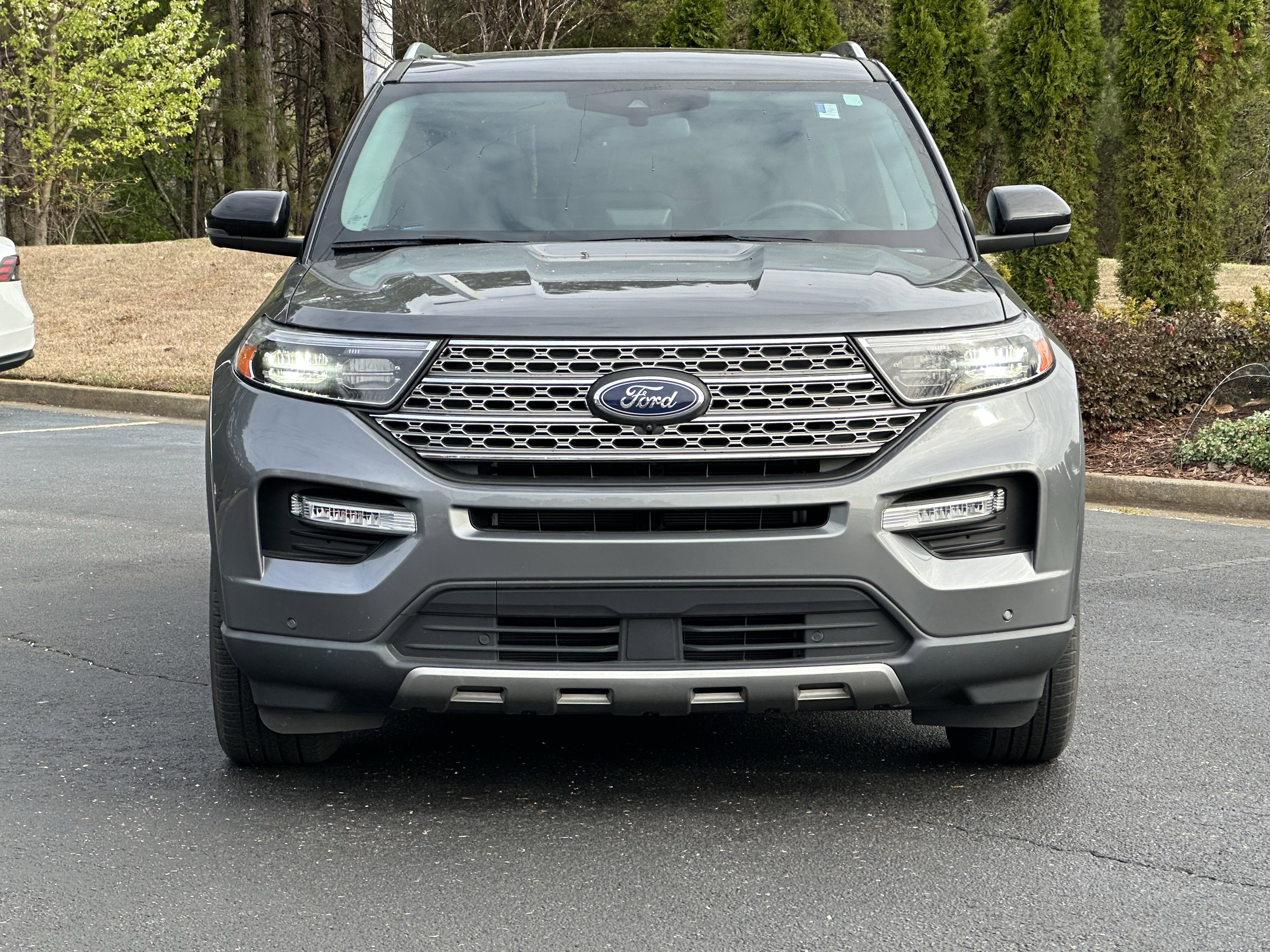 Used 2023 Ford Explorer Limited w/ Limited Technology Package image 3