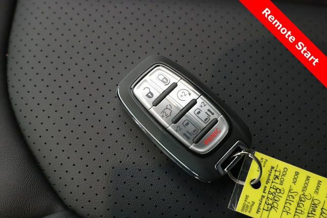 New 2026 Chrysler Pacifica Select image 3