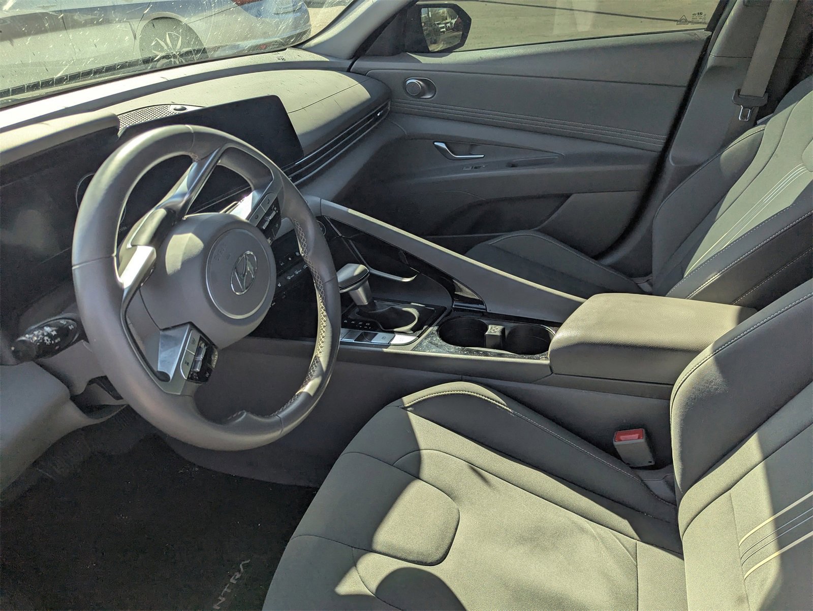 Used 2023 Hyundai Elantra SEL w/ Convenience Package image 6