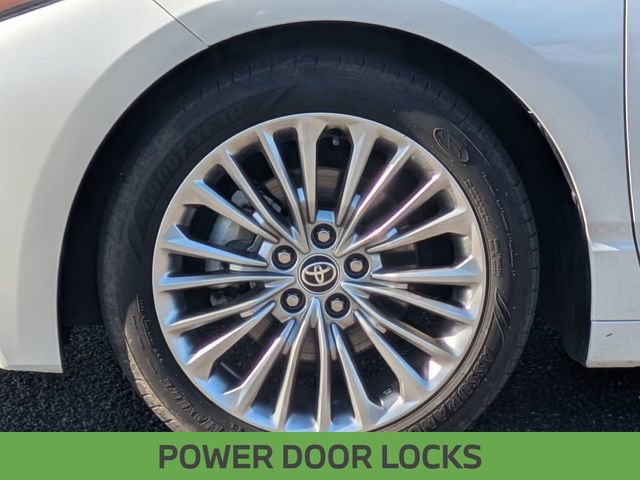 Used 2021 Toyota Avalon Limited w/ Advanced Safety Package FWD image 11