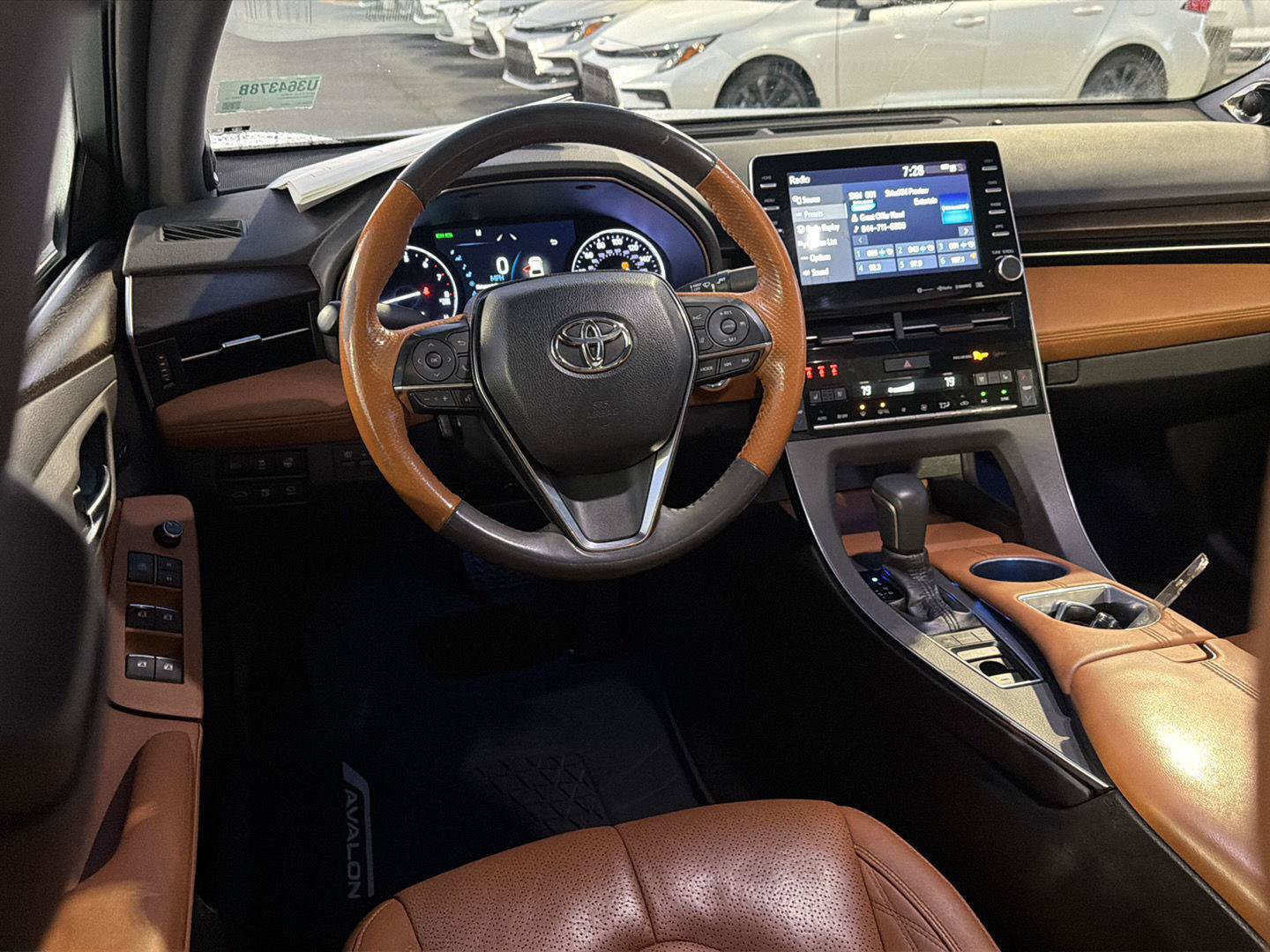 Used 2019 Toyota Avalon Limited w/ Advanced Safety Package FWD image 19