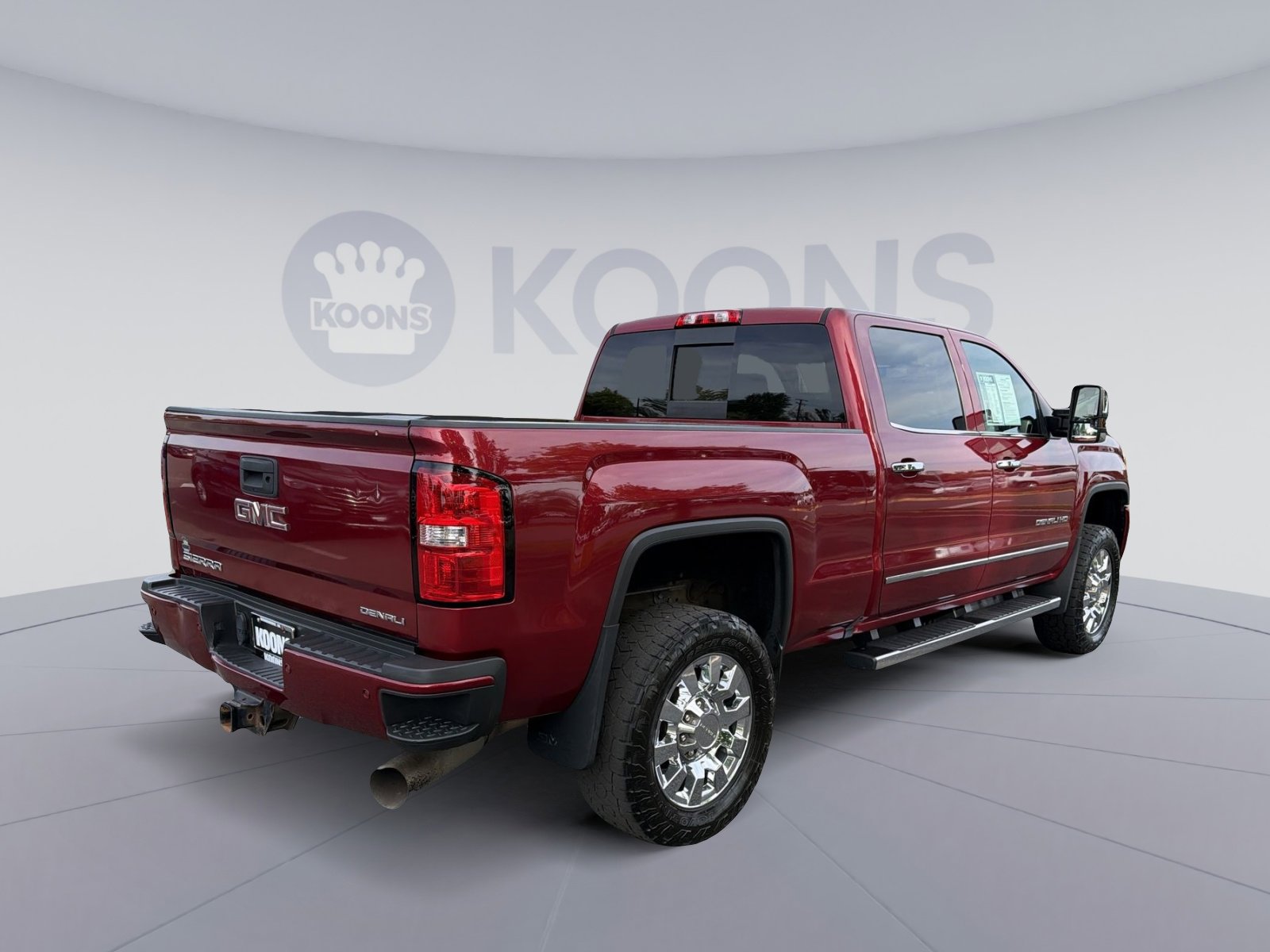 Used 2018 GMC Sierra 2500 Denali w/ Duramax Plus Package AWD/4WD image 7