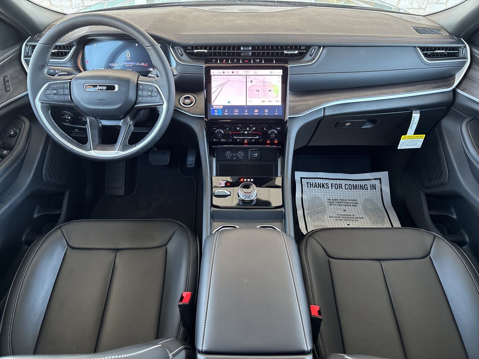 New 2025 Jeep Grand Cherokee Limited w/ Luxury Tech Group II image 17