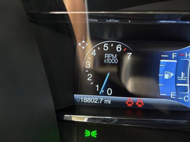 Used 2015 Lincoln MKS AWD w/ Equipment Group 101A image 16