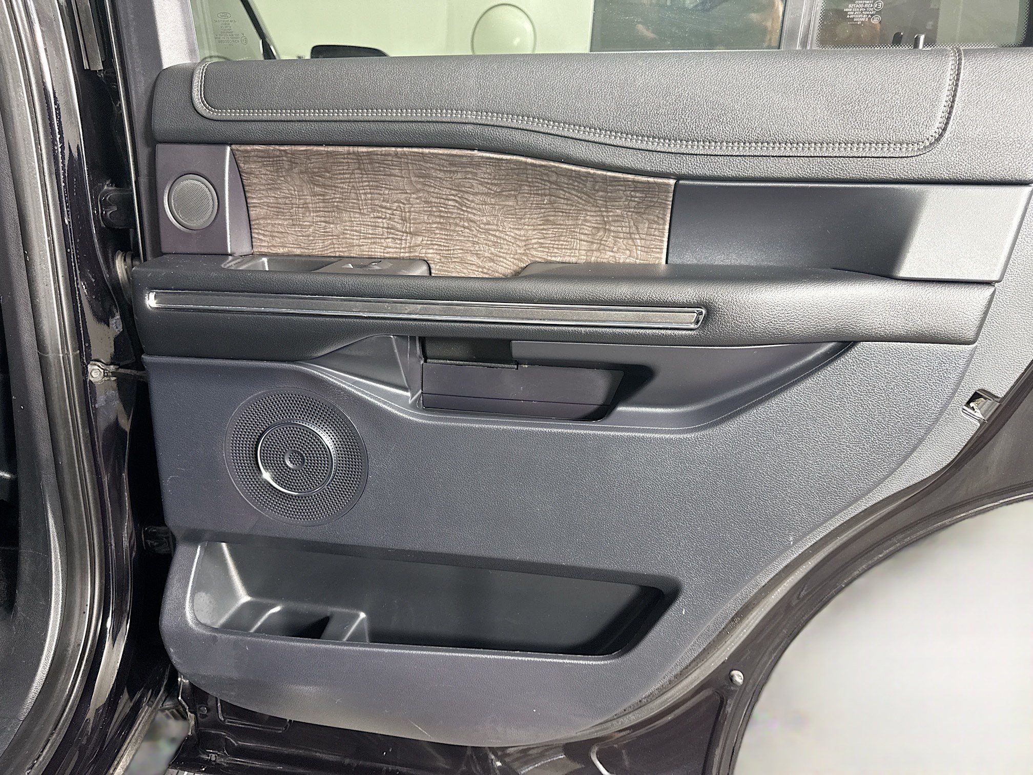 Used 2019 Ford Expedition Limited w/ Special Edition Package RWD image 28