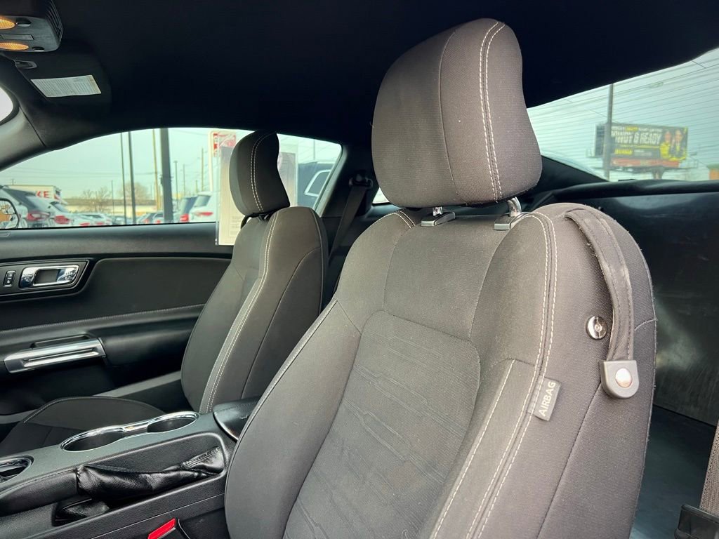 Used 2016 Ford Mustang Coupe image 37