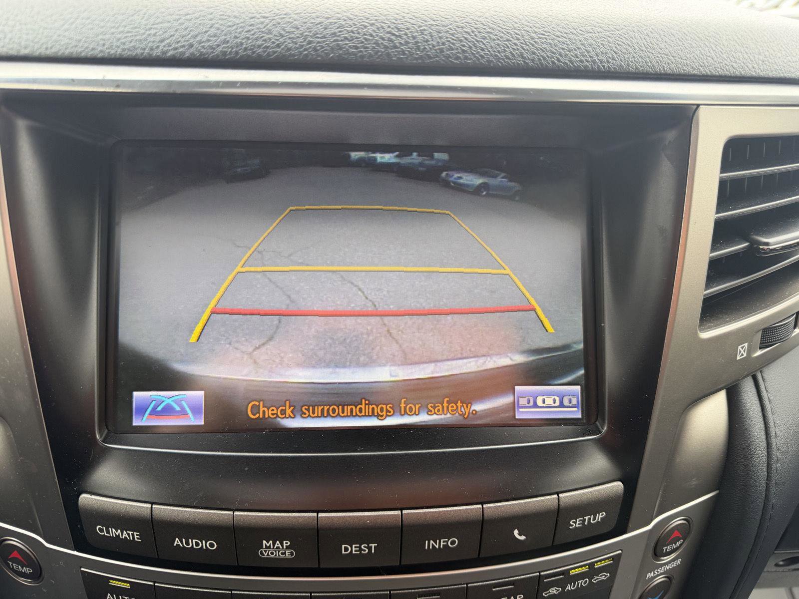 Used 2015 Lexus LX 570 4WD image 21