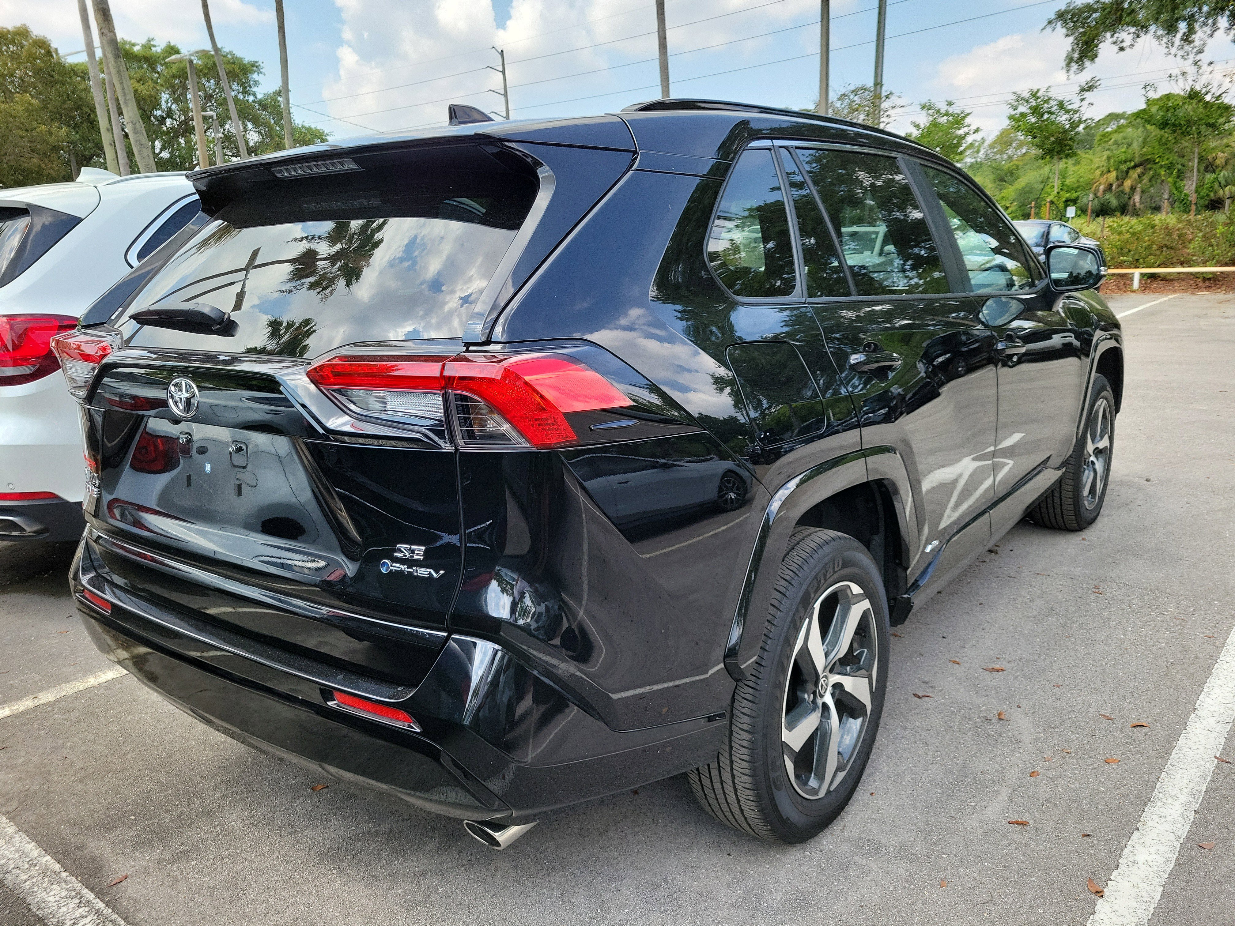 Used 2025 Toyota RAV4 SE AWD/4WD image 7