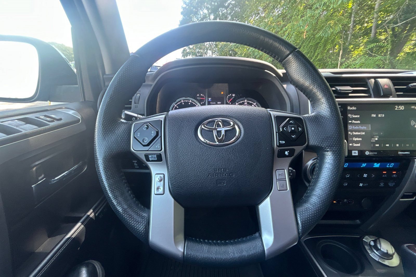 Used 2023 Toyota 4Runner Limited AWD/4WD image 25