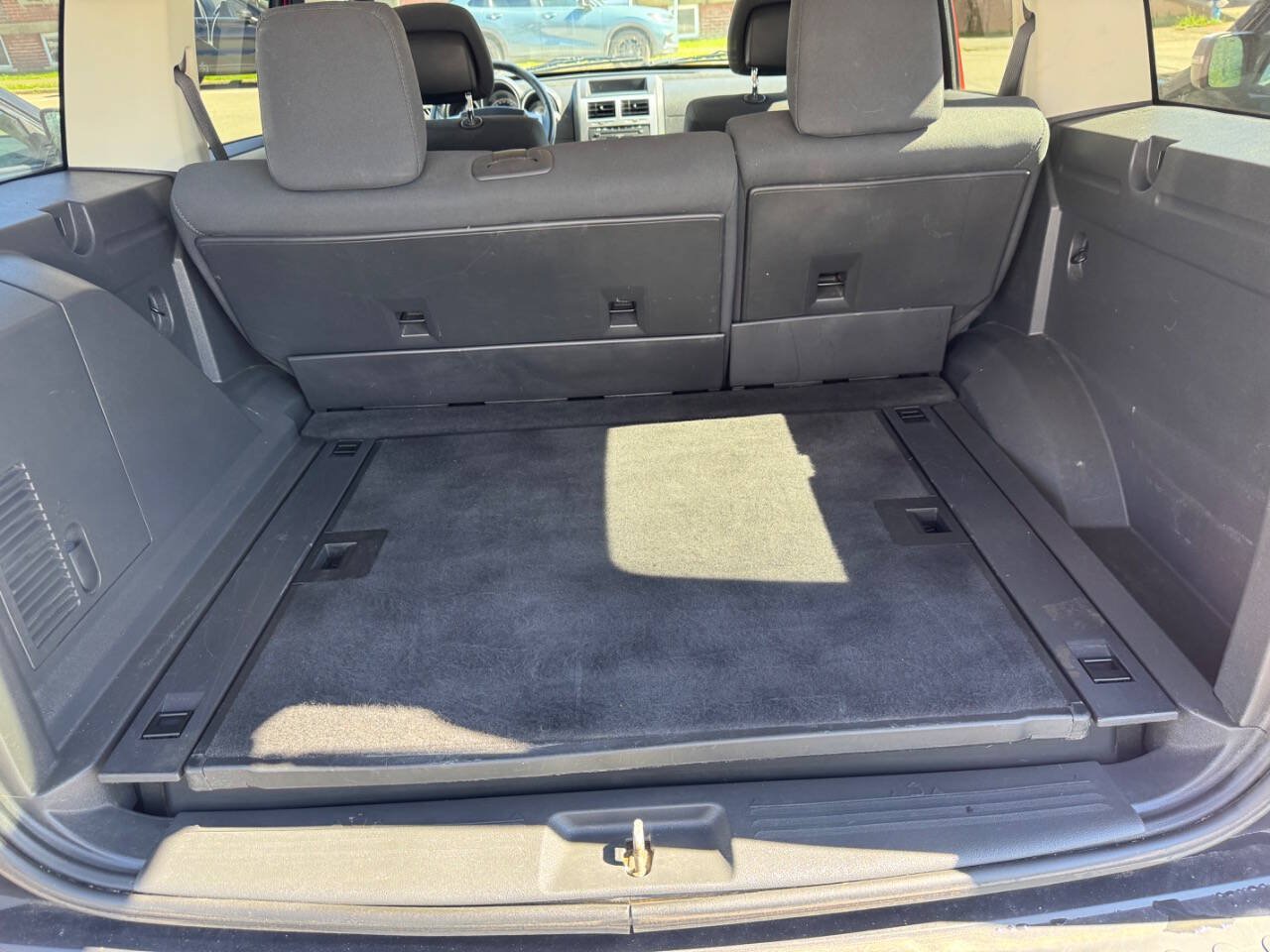 Used 2010 Dodge Nitro SXT AWD/4WD image 9