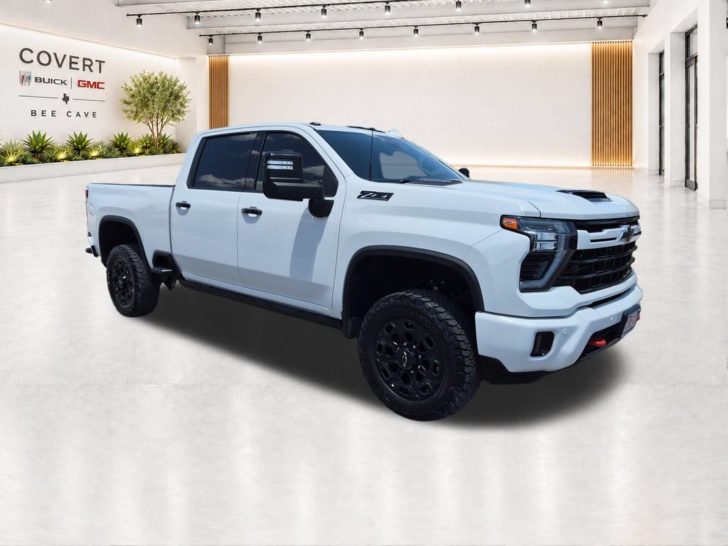 Used 2024 Chevrolet Silverado 2500 LTZ w/ LTZ Plus Package AWD/4WD image 3