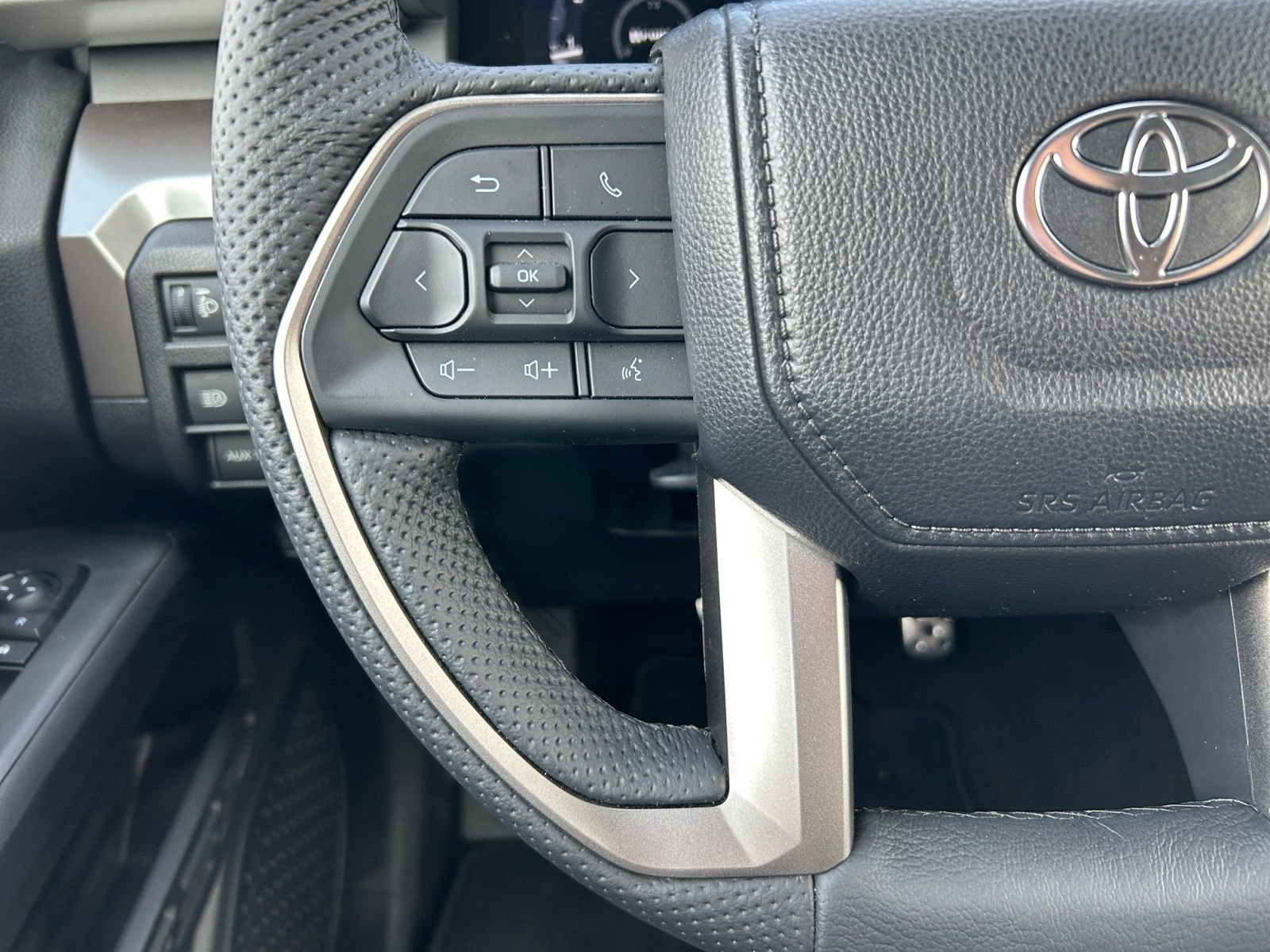 New 2024 Toyota Tacoma TRD Sport w/ TRD Sport Premium Package image 20