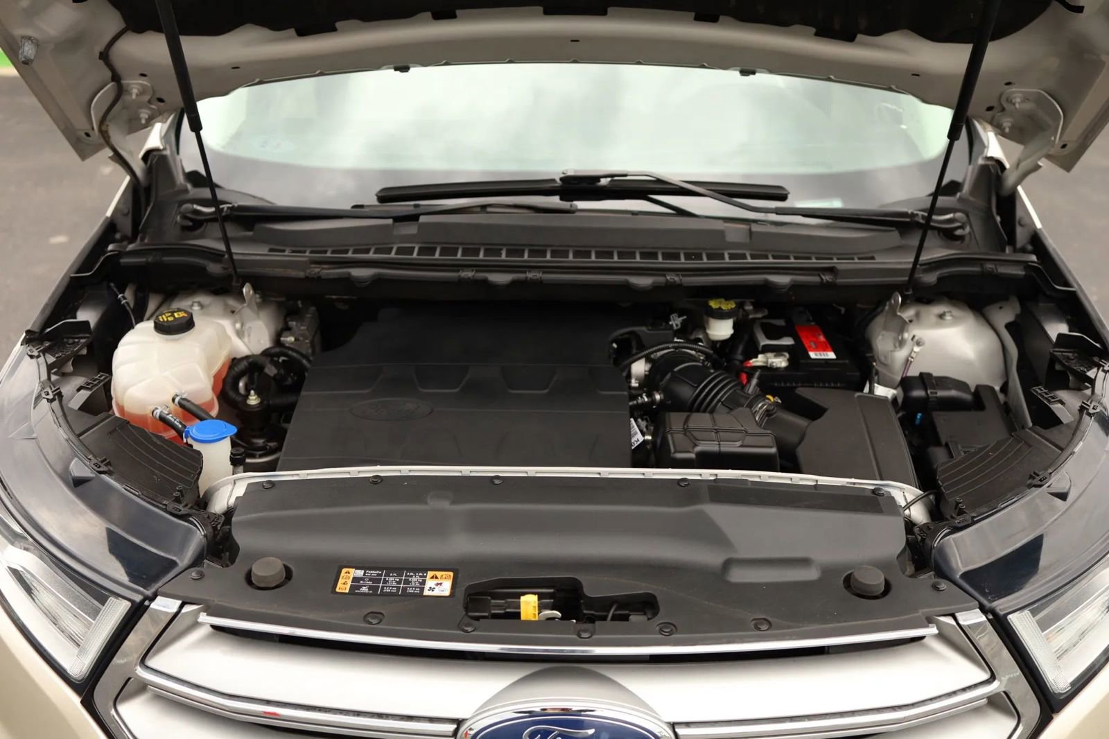 Used 2018 Ford Edge Titanium w/ Ford Safe & Smart Package image 51