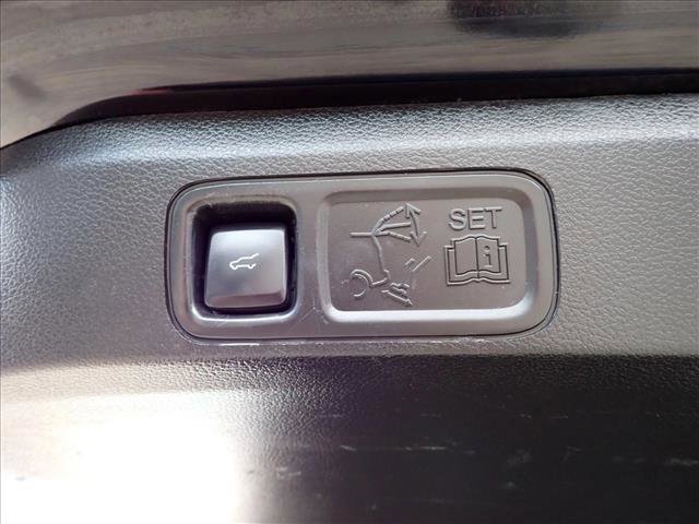 Used 2021 Ford Expedition King Ranch w/ Cargo Package AWD/4WD image 9