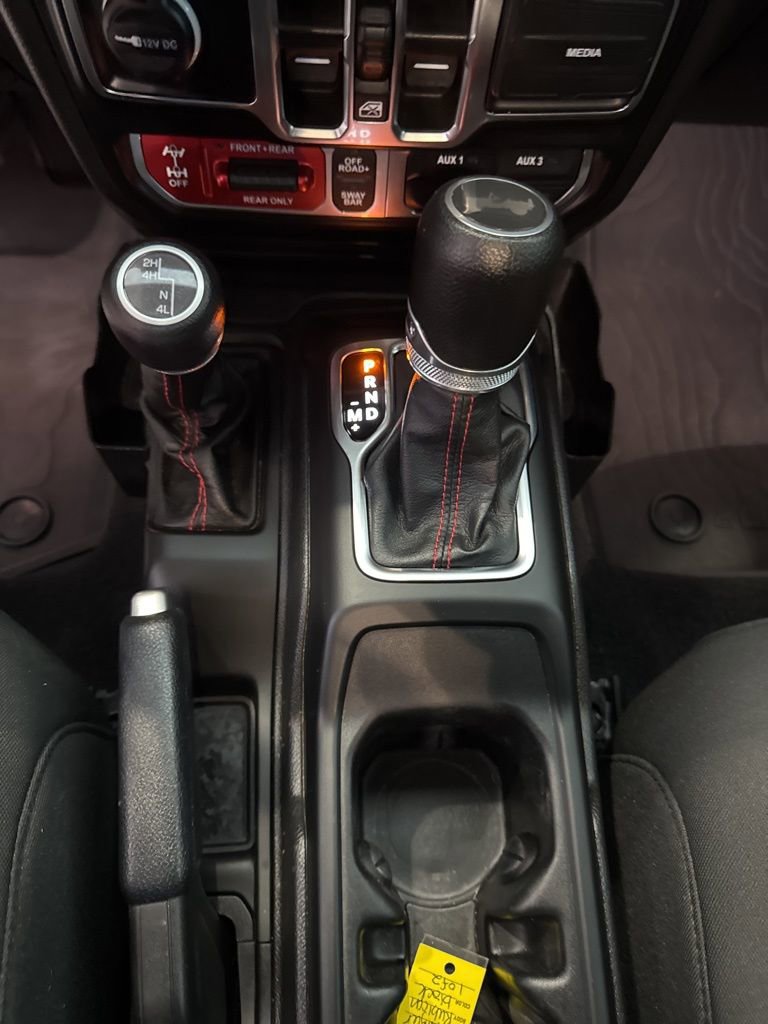 Used 2023 Jeep Wrangler Unlimited Rubicon w/ Cold Weather Group image 10