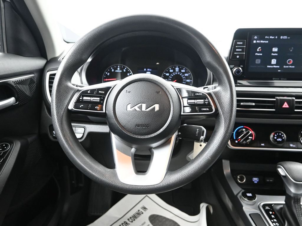 Used 2023 Kia Seltos LX image 30