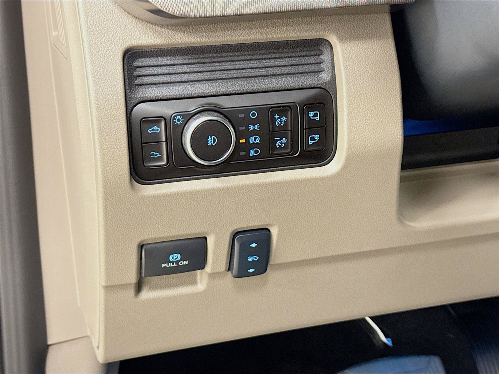 New 2026 Ford F350 Platinum w/ Platinum Plus Package AWD/4WD image 10