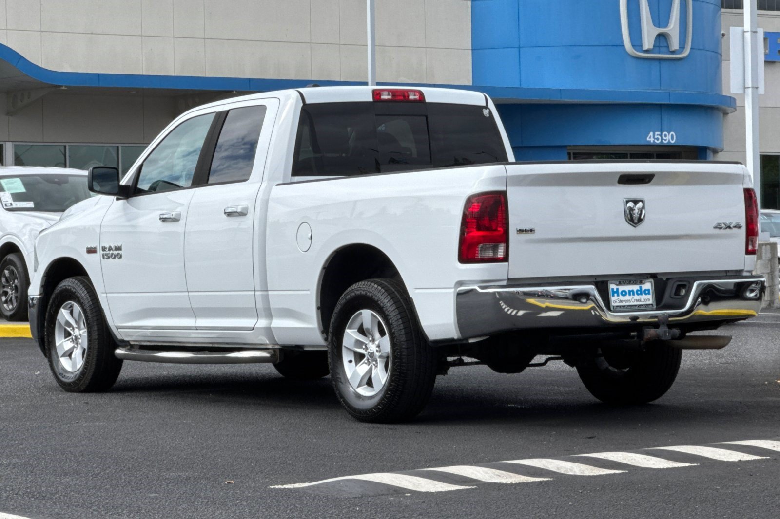 Used 2014 RAM 1500 Classic SLT AWD/4WD image 3