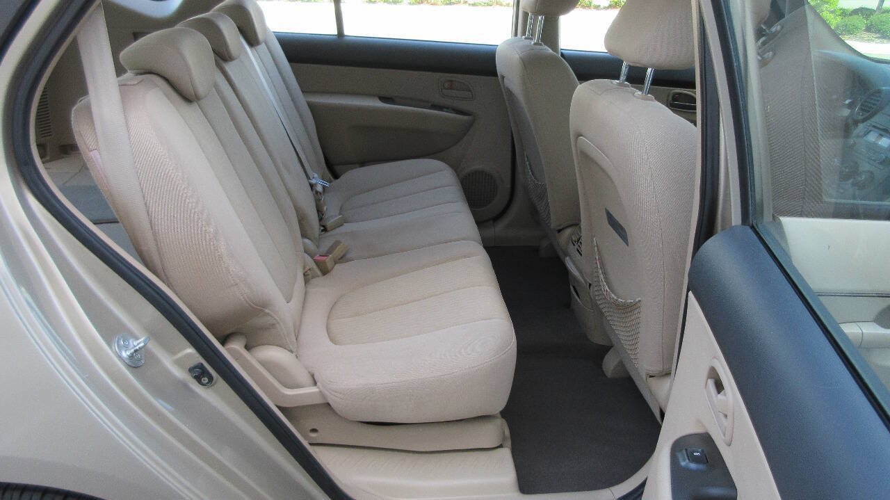Used 2008 Kia Rondo LX FWD image 19