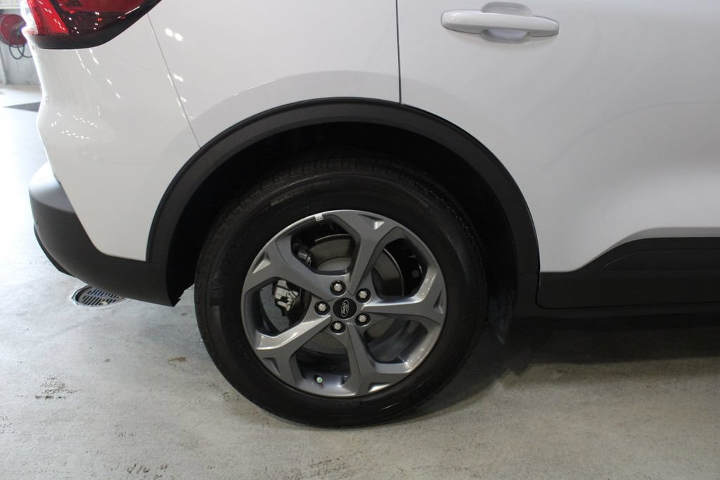 Used 2025 Ford Escape ST-Line w/ Tech Pack #1 AWD/4WD image 26