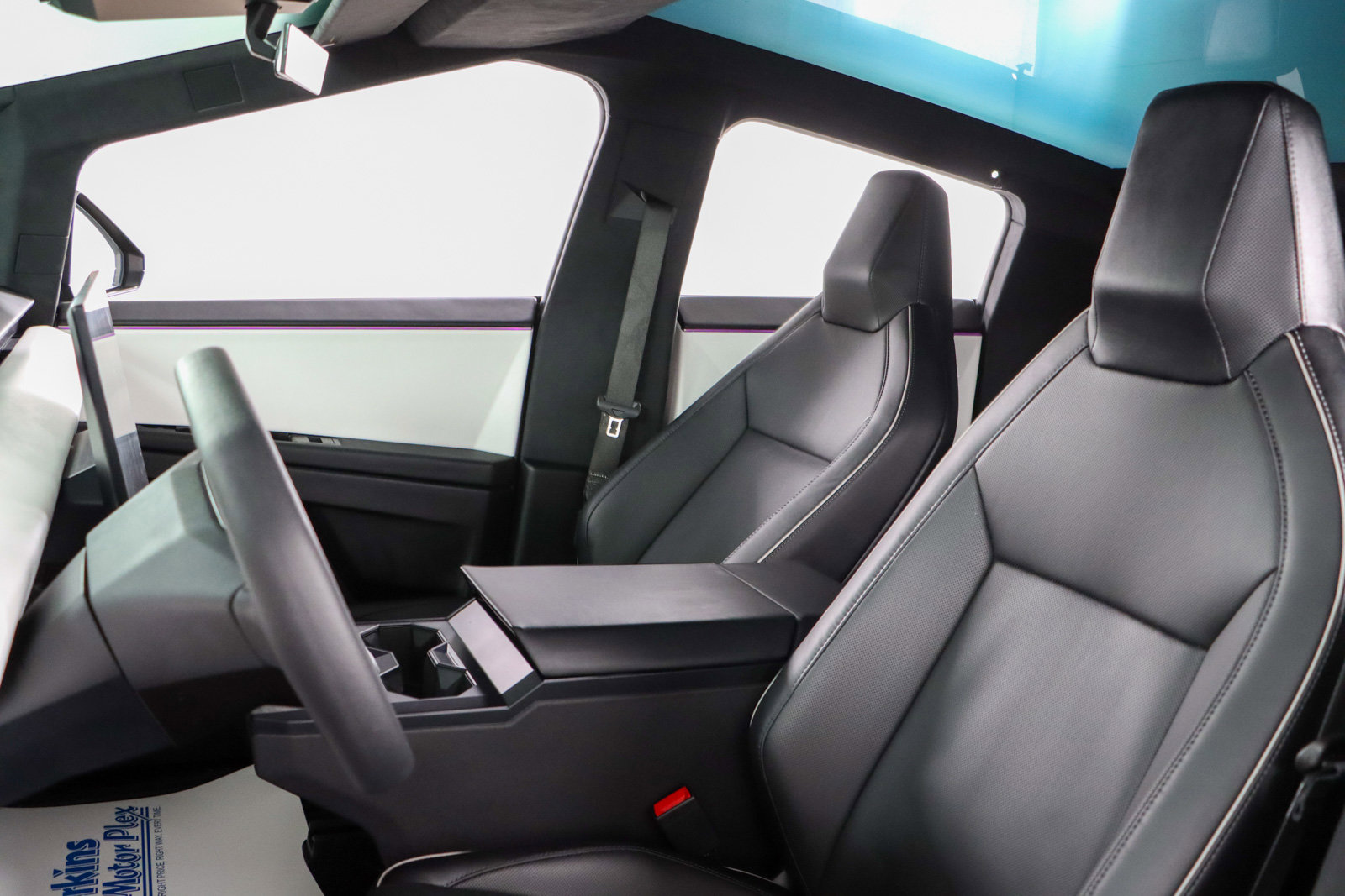 Used 2024 Tesla Cybertruck AWD Crew Cab image 21