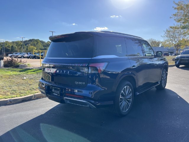 Used 2025 INFINITI QX80 Sensory AWD/4WD image 3