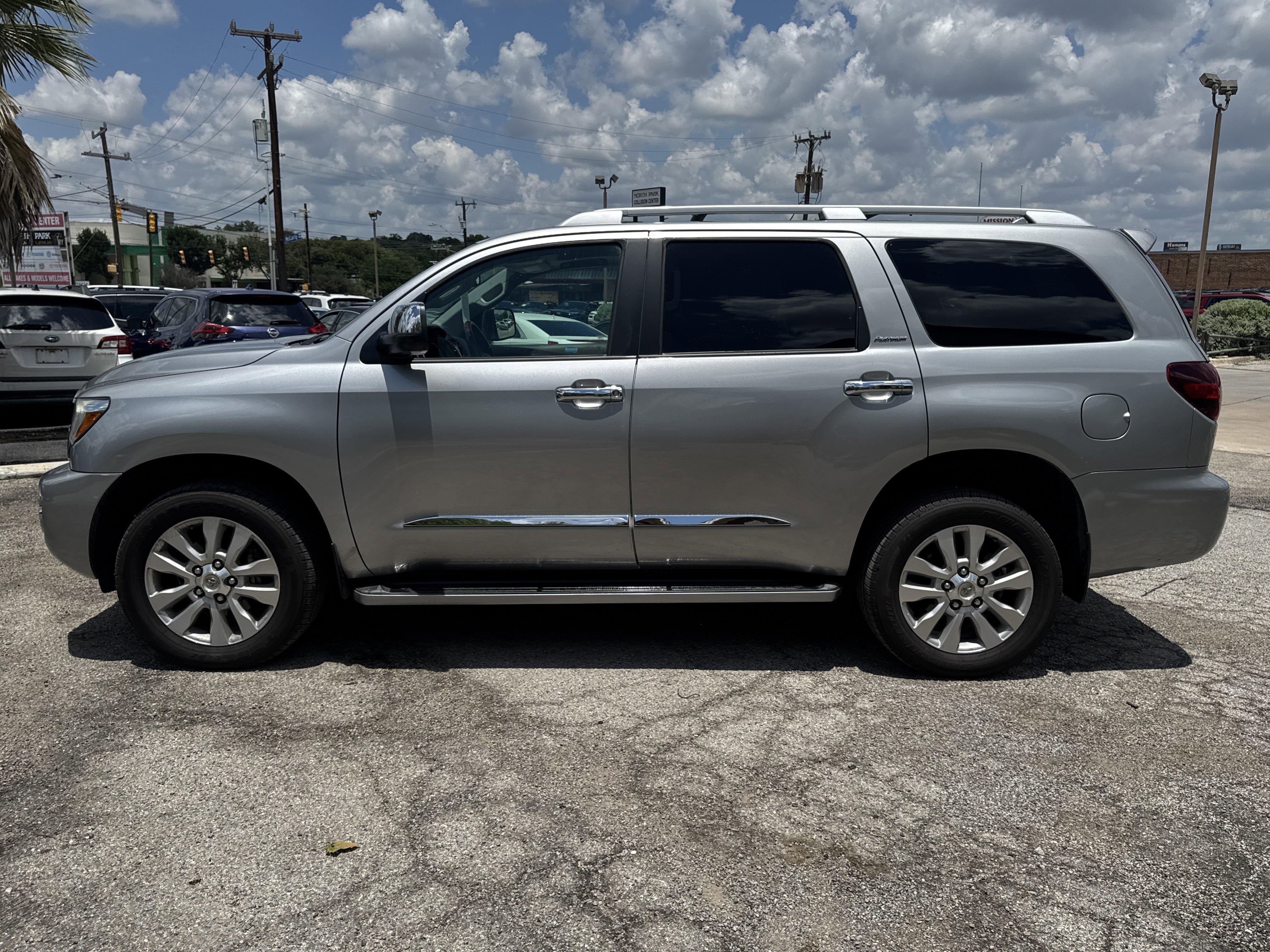 Used 2018 Toyota Sequoia Platinum AWD/4WD image 6