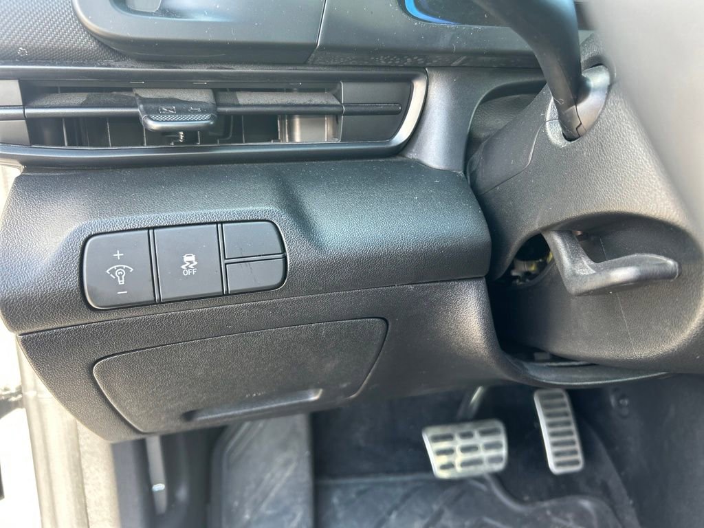 Used 2025 Hyundai Elantra Sport image 21