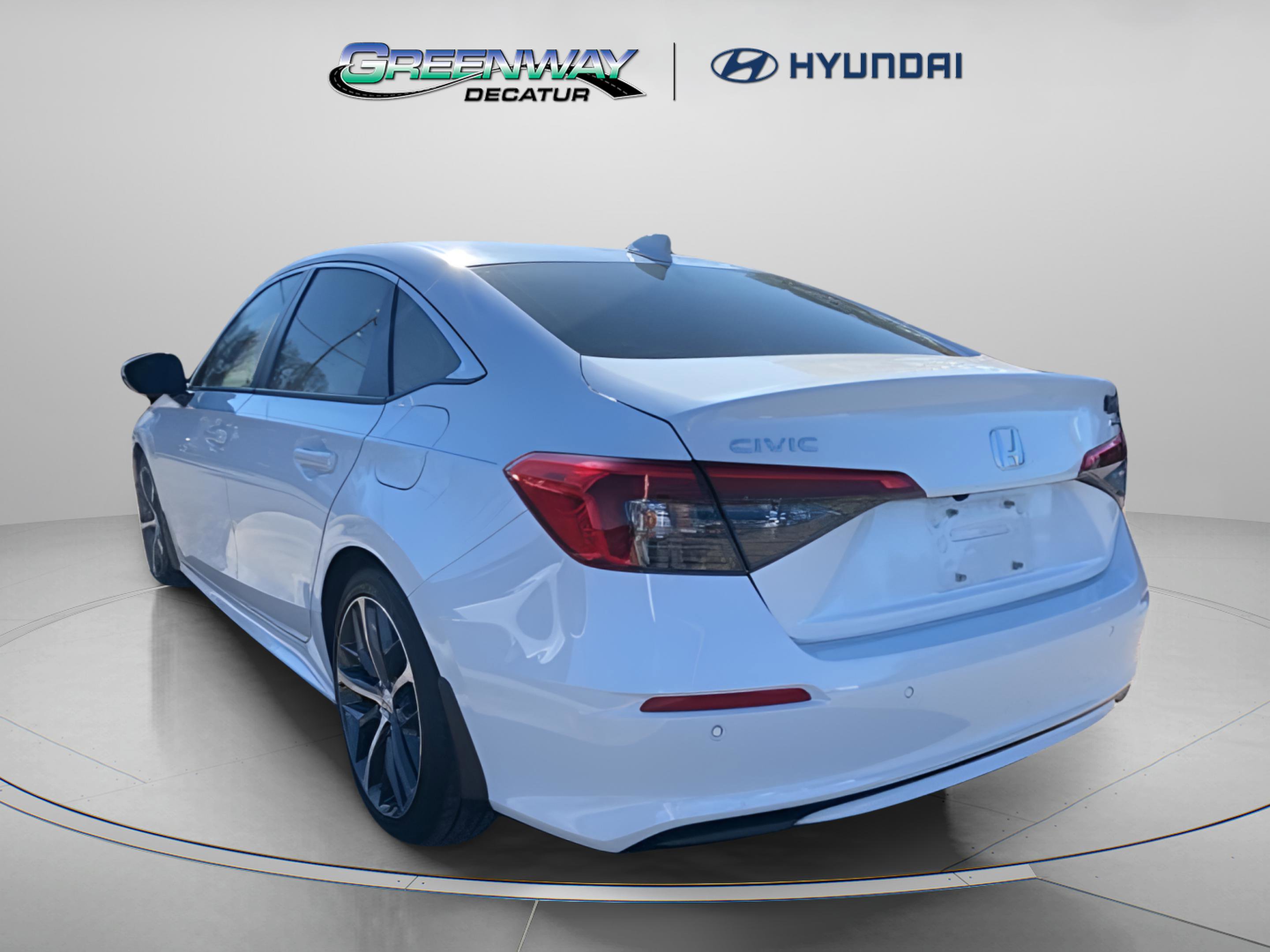 Used 2023 Honda Civic Touring image 4