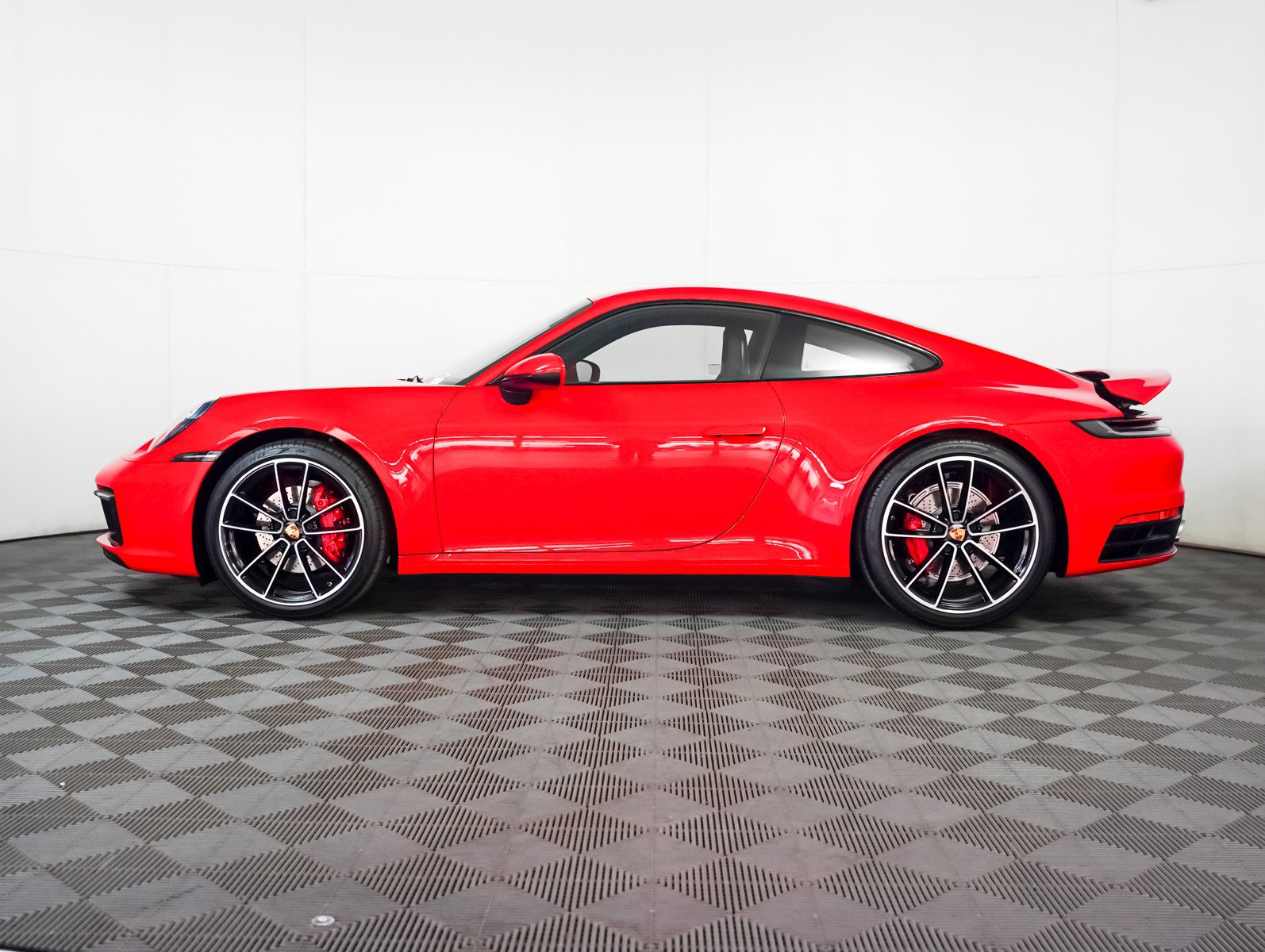 Certified 2021 Porsche 911 Carrera image 2