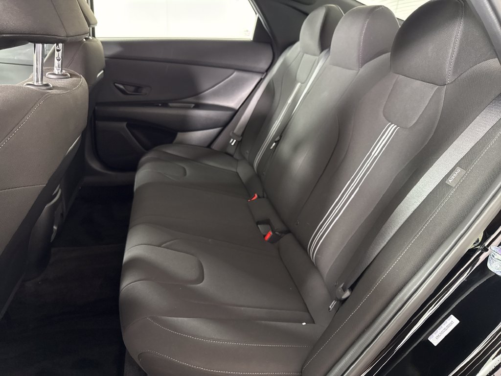 Used 2025 Hyundai Elantra Sport FWD image 15