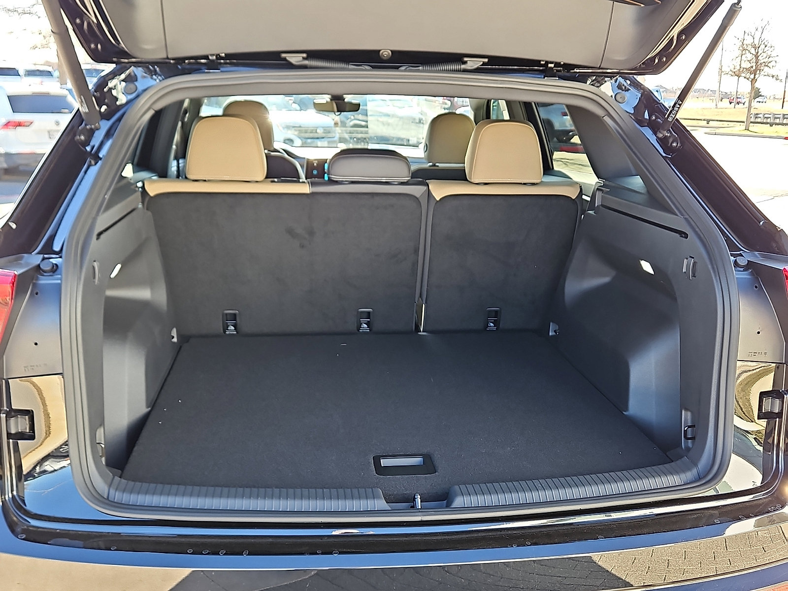 New 2026 Volkswagen Atlas Cross Sport SE image 7