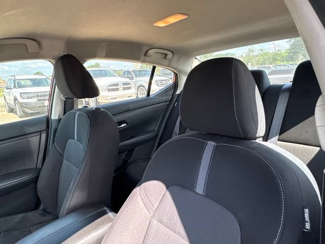 Used 2022 Nissan Sentra SV FWD image 11